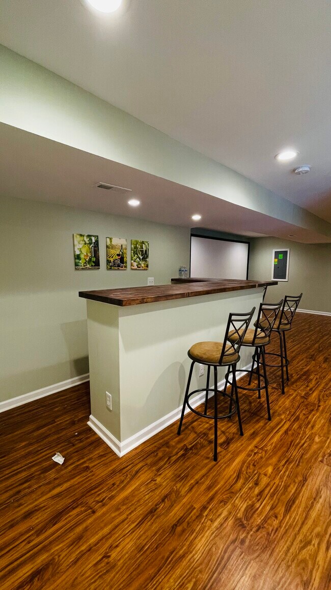 Building Photo - 16300 Brookfield View Ct