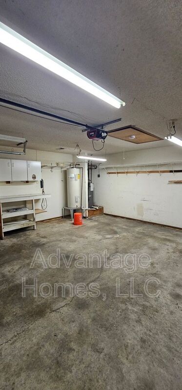 Building Photo - 9926 W 88th Terrace