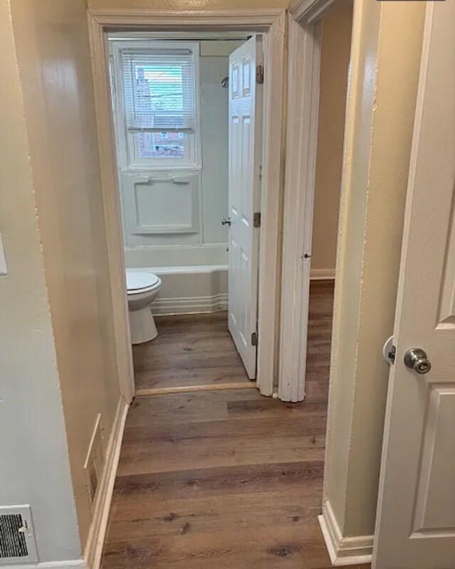 Building Photo - 752X Lange St