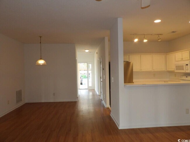 Building Photo - 1058 Sea Mountain Hwy