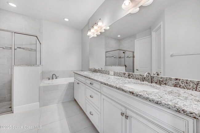 Building Photo - 8313 Loren Cove Dr