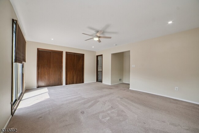 Building Photo - 8 Brookside Heights