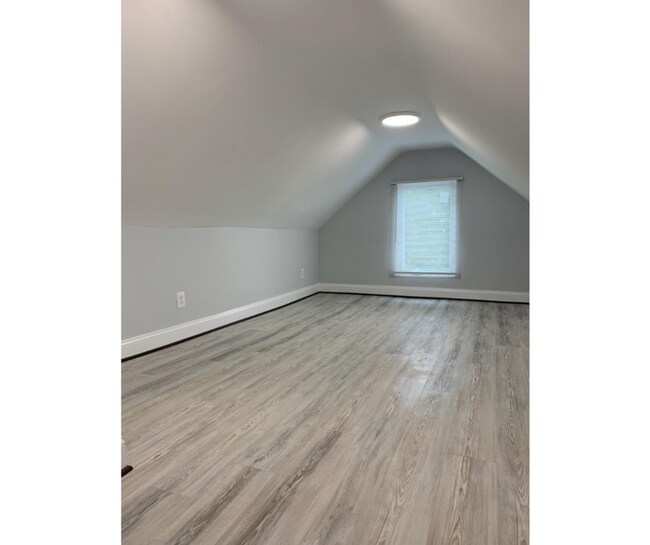 Building Photo - 4115 Fairhaven Ave