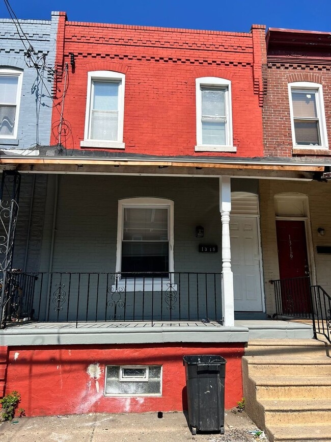 Building Photo - 2Bd/ 1Bth House!! SECTION 8 ONLY!!