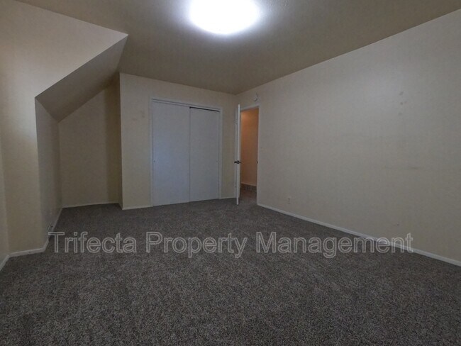 Building Photo - 1125 Peterson St