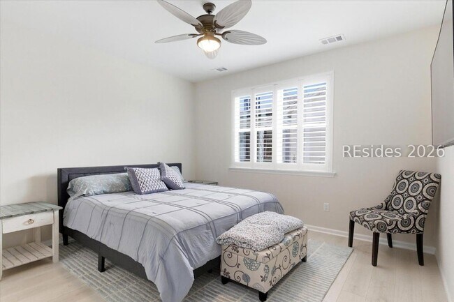 Building Photo - 271 Flip Side Ln