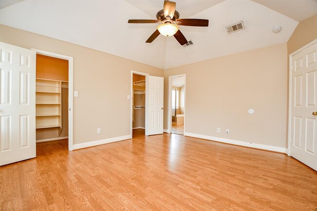 Building Photo - 11707 Turtle Lake Dr