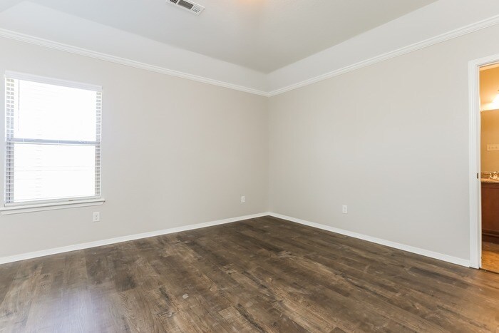 Building Photo - 12805 Bell Flower Dr