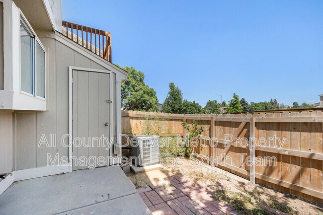 Building Photo - 1100 S Waco St