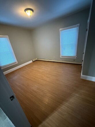 Building Photo - 56 2nd Ave