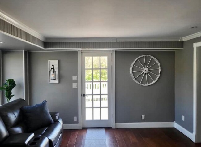 Building Photo - 202 Edgewater Dr