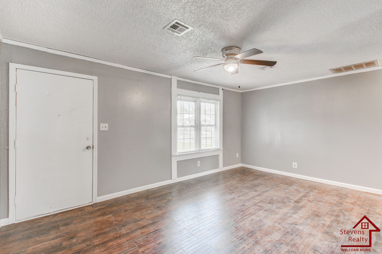 Building Photo - 1806 NW Lincoln Ave