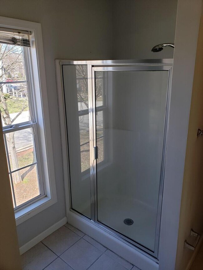 Building Photo - Condo for Rent in Brier Creek area