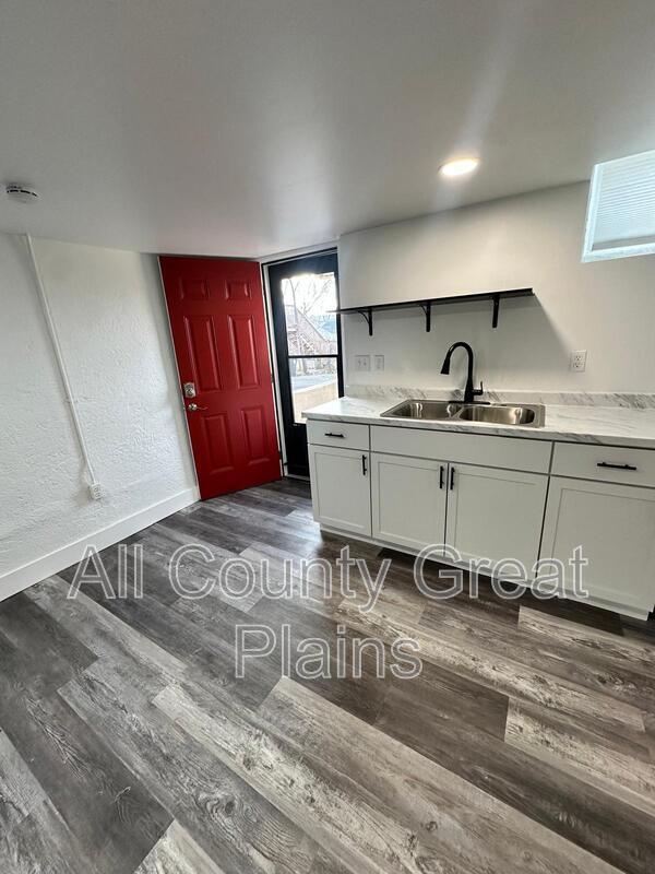 Building Photo - 4120 Adams St