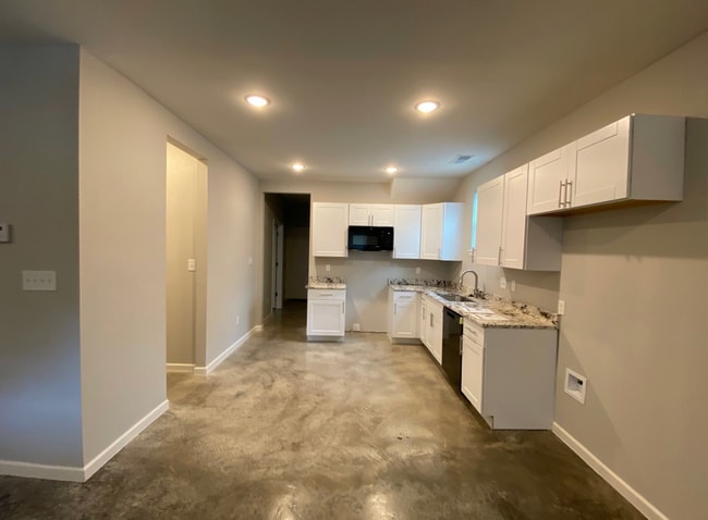 Building Photo - 903 Orphanage Ave