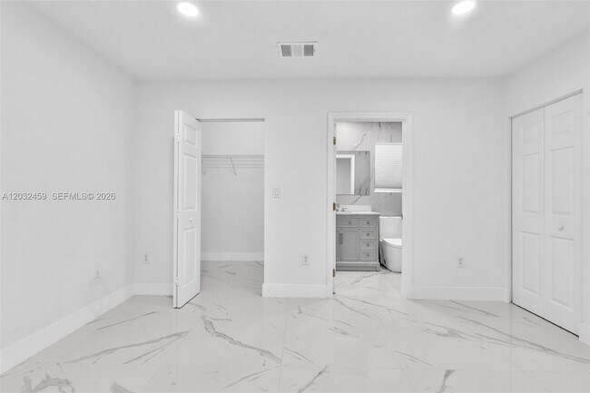 Building Photo - 17337 NW 7th Ave
