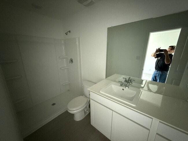 Building Photo - Tres Laurels-Wellton