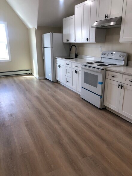 Building Photo - 385 Palisade Ave