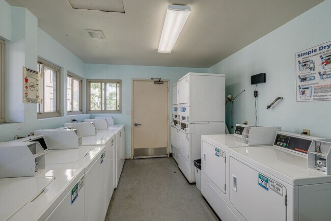 Building Photo - 10710 Dabney Dr