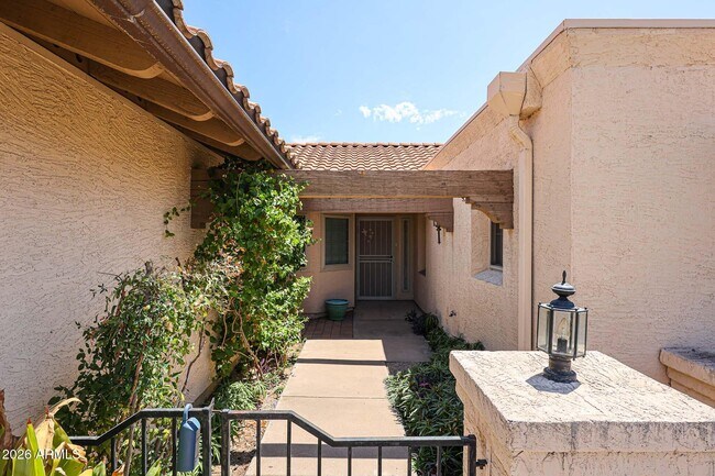Building Photo - 3233 E Desert Cove Ave