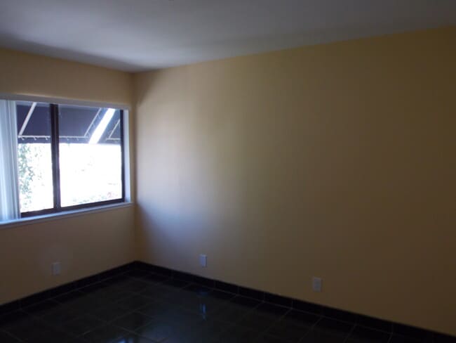 Building Photo - 524 Shorebird Cir