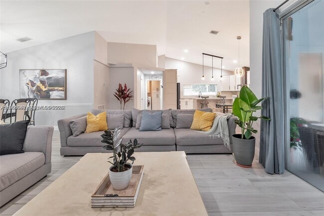 Building Photo - 1800 Water Ridge Dr