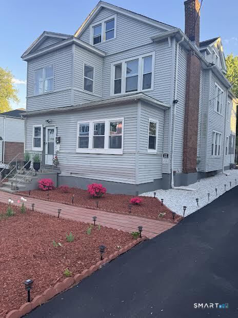 Building Photo - 45 Greenfield St