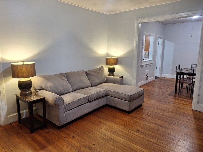 Building Photo - 10 Euclid Ave