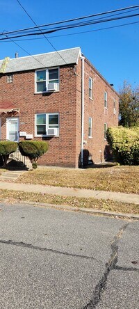 Building Photo - 1115 Faunce St