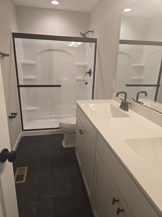 Building Photo - 502 Apple Orchard Lane