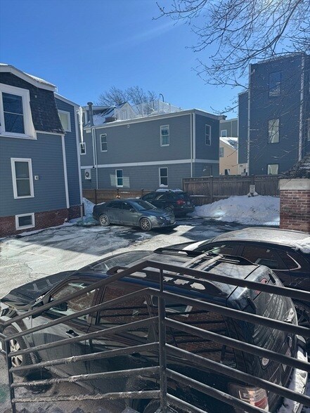 Building Photo - 253 Norfolk St