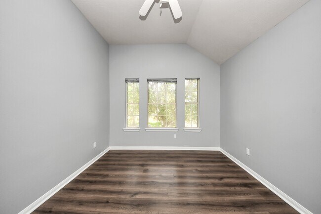 Building Photo - 3506 Evergreen Sq Trl