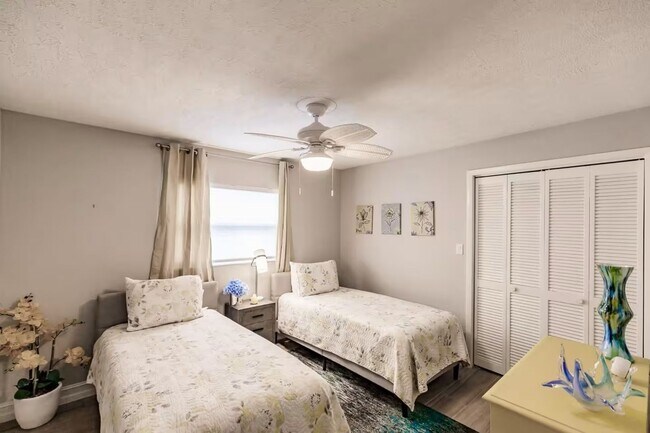 Building Photo - Updated 3-bedroom, 2-bath single-family home w/ Heated Saltwater Pool