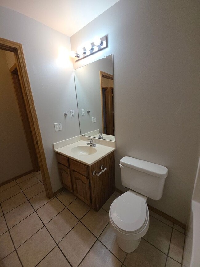 Building Photo - 1109 S Oswego Ave