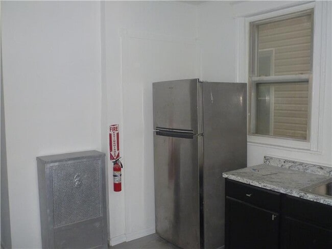 Building Photo - 81 Rose Terrace