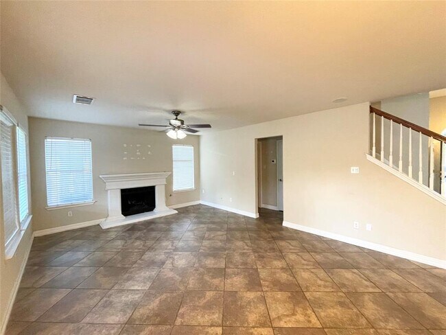 Building Photo - 10512 Hainsworth Park Dr