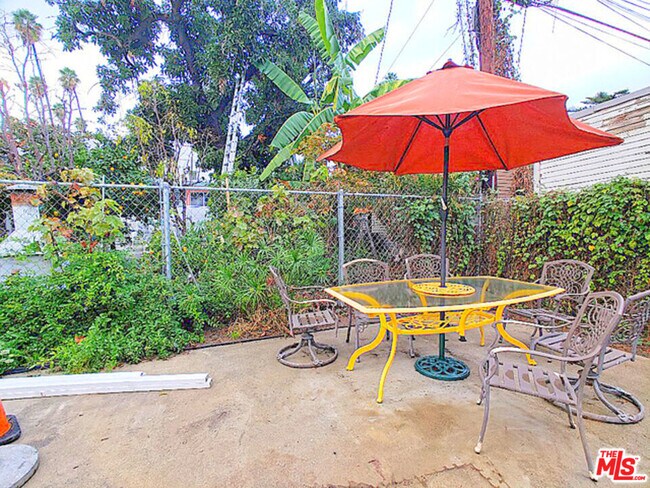 Building Photo - 205 N New Hampshire Ave