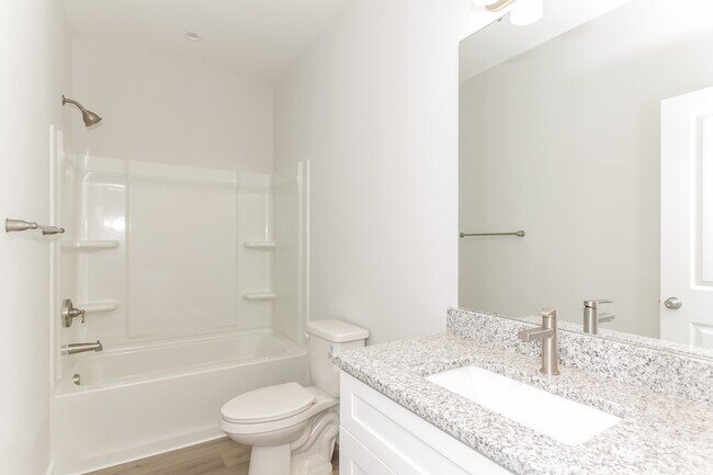 Building Photo - 3028 Celia Ave