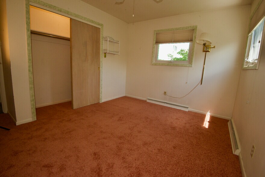 Building Photo - 1149 Sunrise Dr