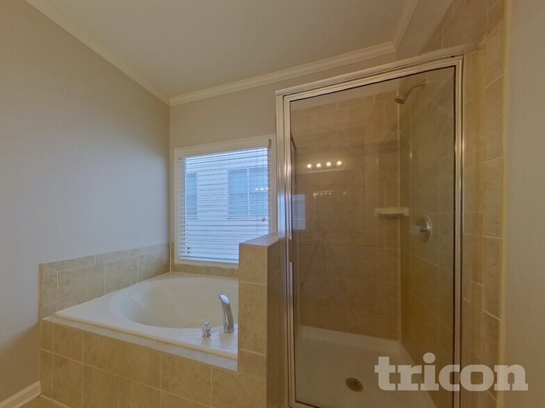 Building Photo - 275 Water Oak Pl