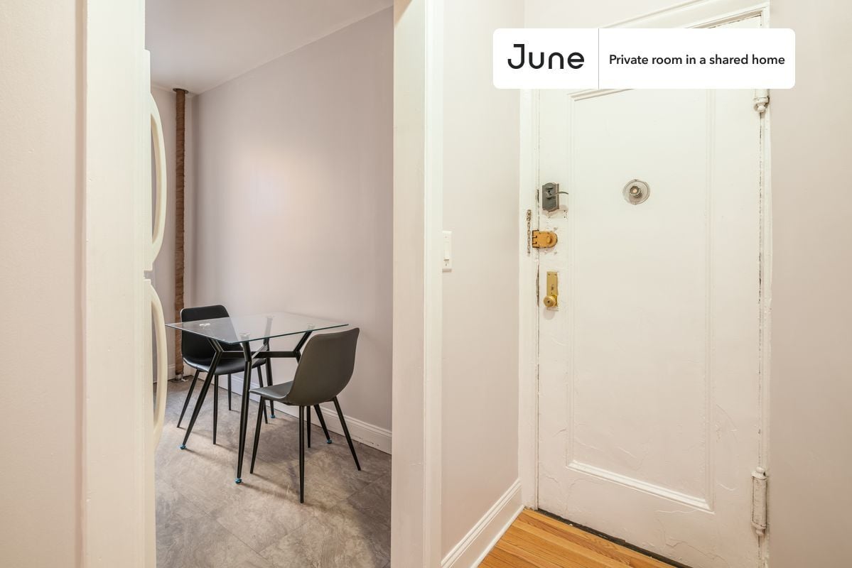 Building Photo - Room in Shared 2 bed/1 bath home
