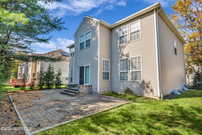 Building Photo - 20 Mulberry Ln