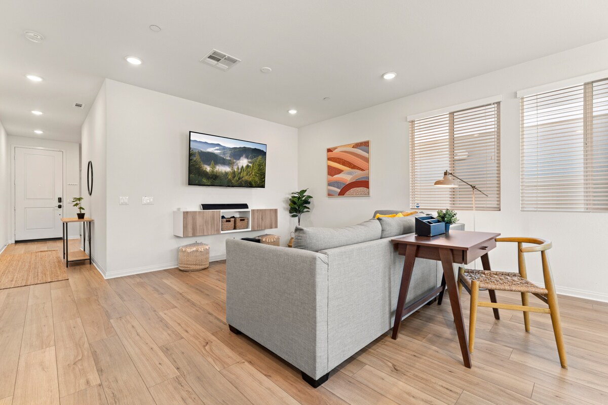 Building Photo - 14623 Gulfstream Ln