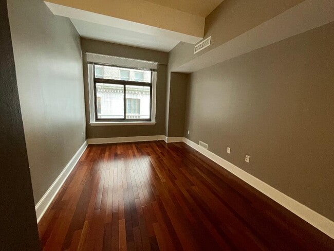 Bedroom - 1500 Chestnut St