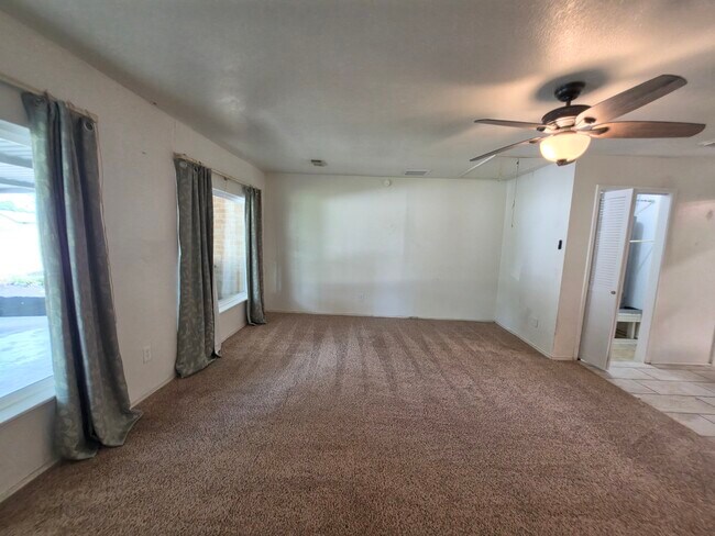 Building Photo - 3907 Grapevine St