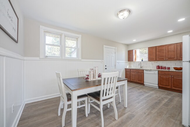 Building Photo - 110 Highland Ave