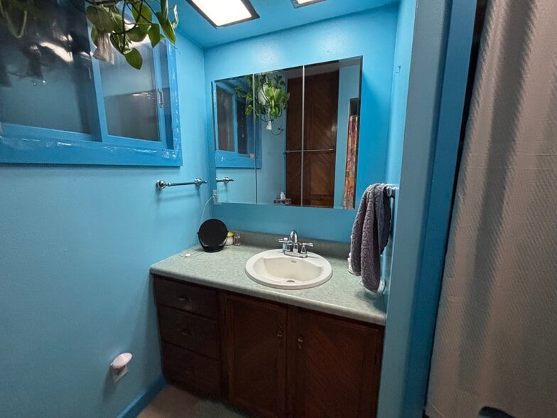 Building Photo - 1733 Phillips St