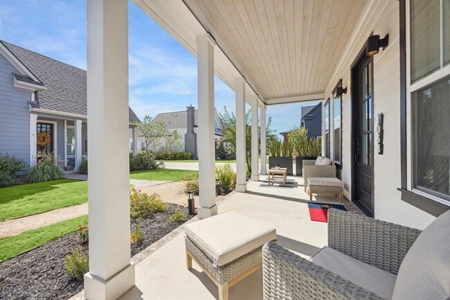 Building Photo - 1034 Grant Wood Ave