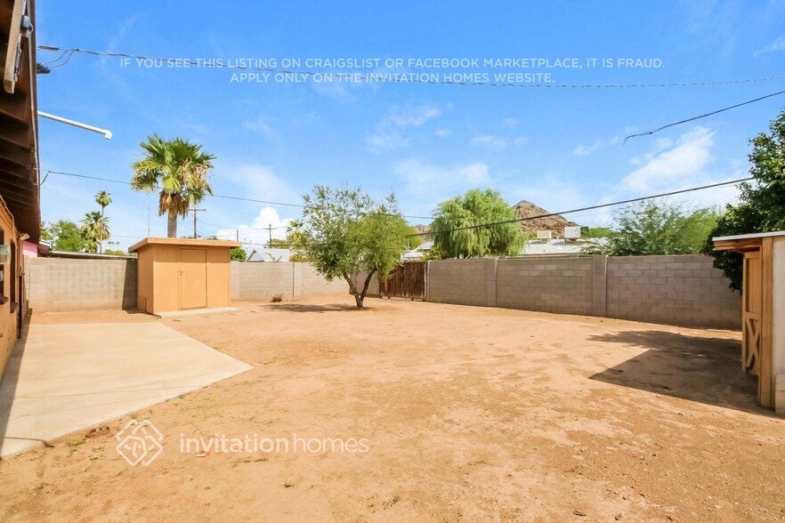 Building Photo - 8415 N 12th St