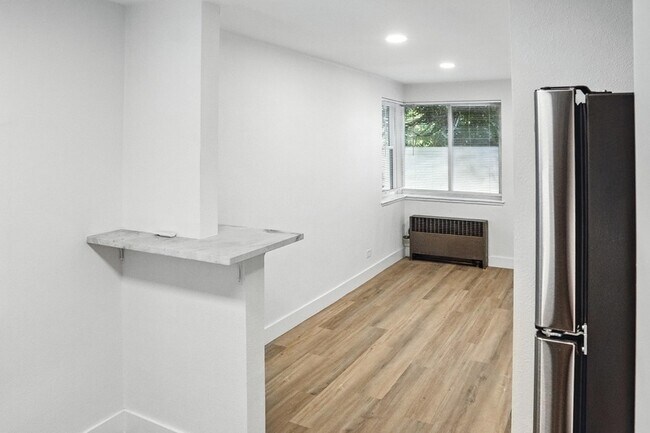 Building Photo - 1364 Lafayette St